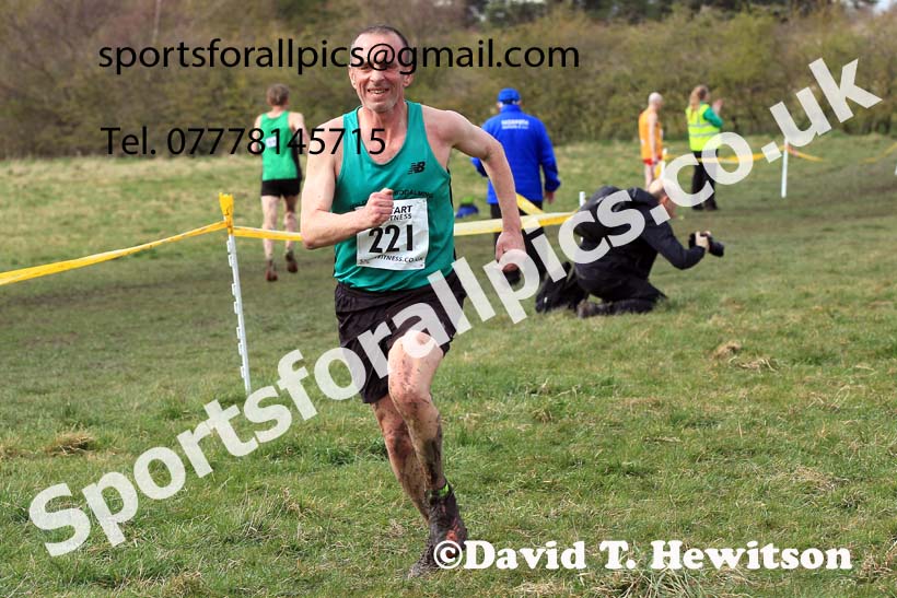 Men 35 to 60 in the 2023 BMAF Cross Country Champs., Wallsend. Photo: David T. Hewitson/Sports for All Pics